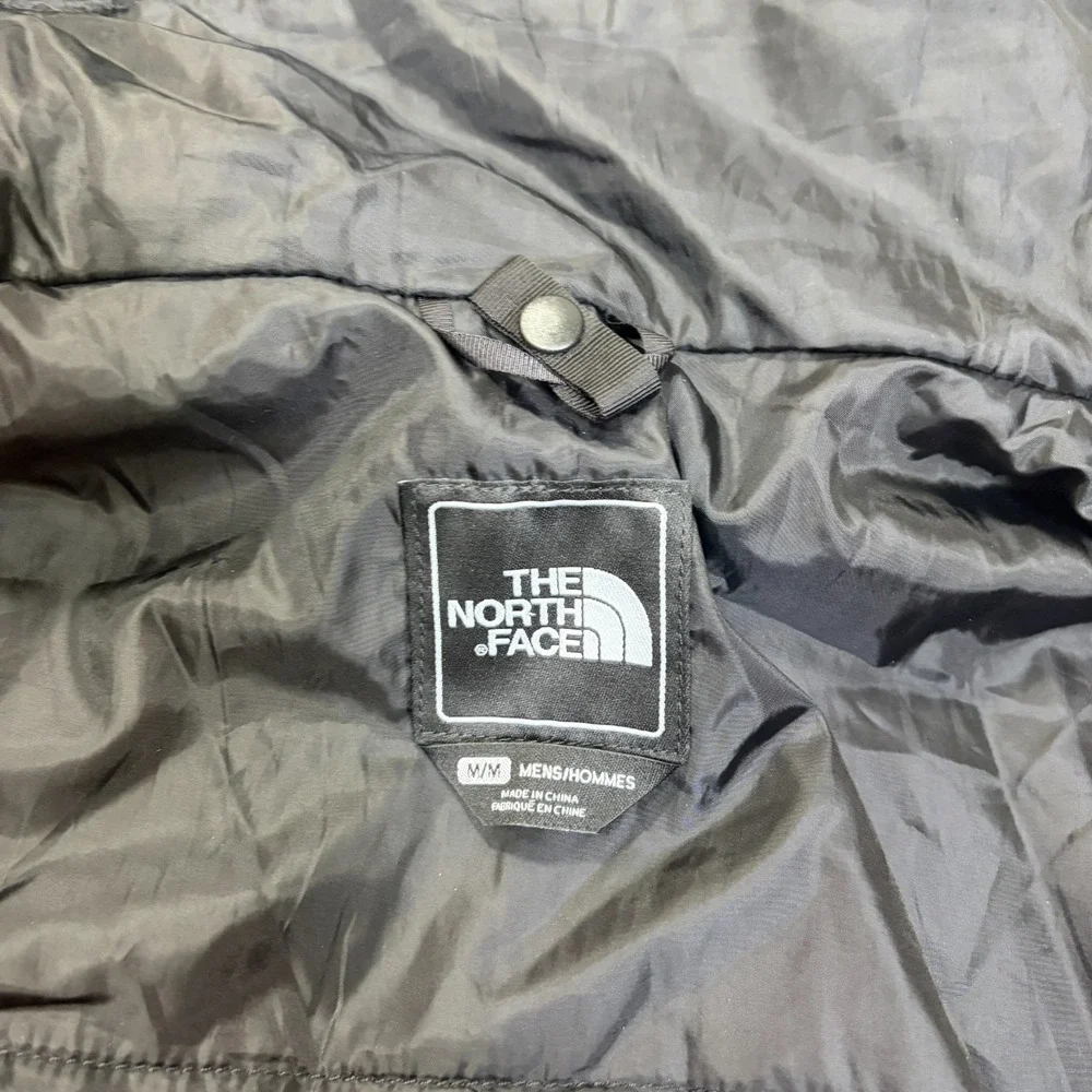The North Face Mens Shell Jacket Medium HyVent Black Full Zip Hooded Windbreaker